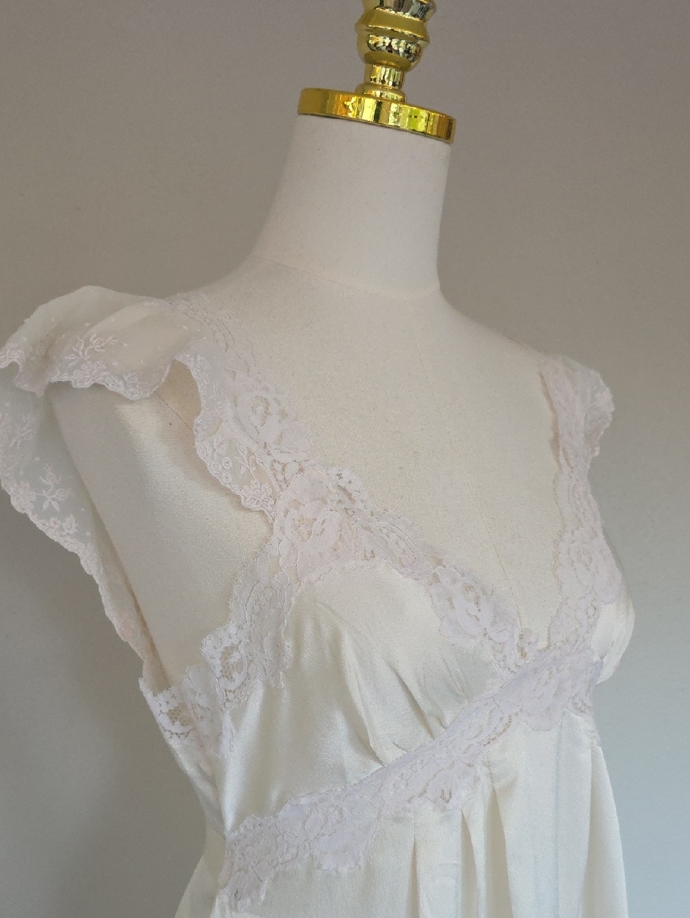 Christian Dior Vintage Ivory Lace  Trim Maxi Nightgown Slip Dress S - Picture 11 of 16
